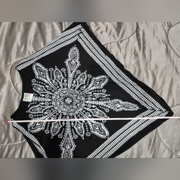 NWOT India Boutique Medallion Print Top - Picture 8 of 10